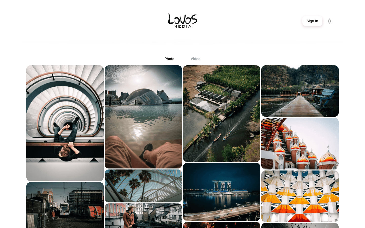 Memora gallery - light mode